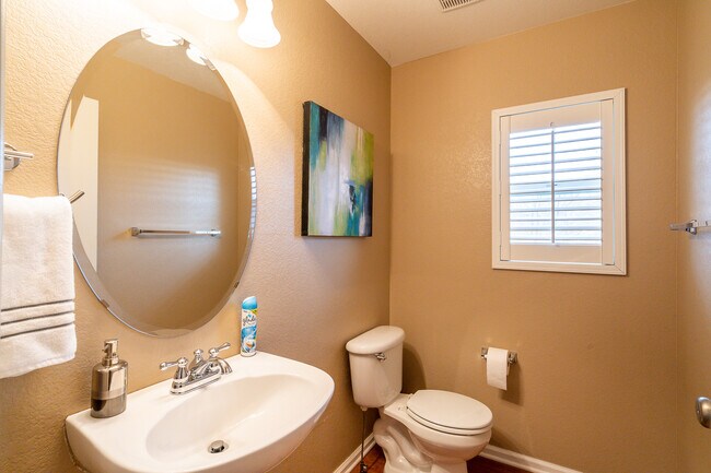 Building Photo - 2681 Stonecrop Ridge Grove