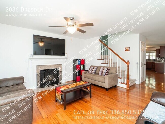 Building Photo - 2086 Dresden Dr