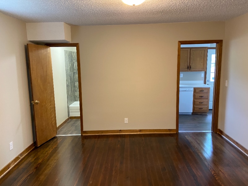 Building Photo - 103 S 4th St