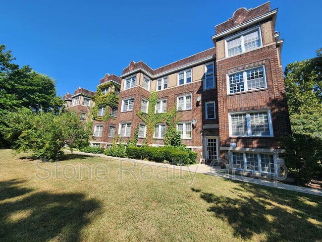 Building Photo - 525 S 6th St