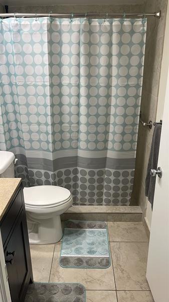 Building Photo - 250 Layne Blvd