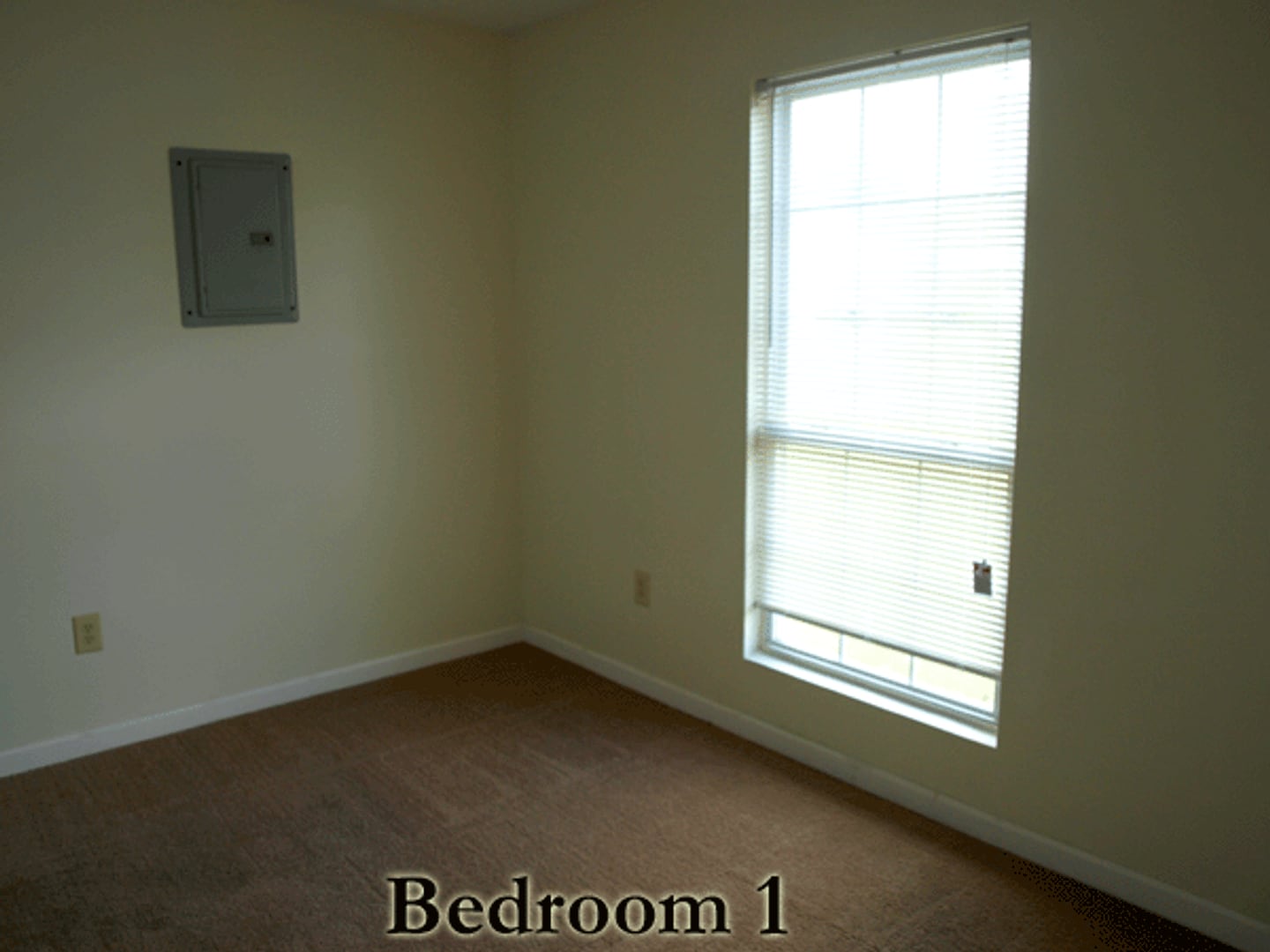 Building Photo - 190 Dogwood Pointe Dr