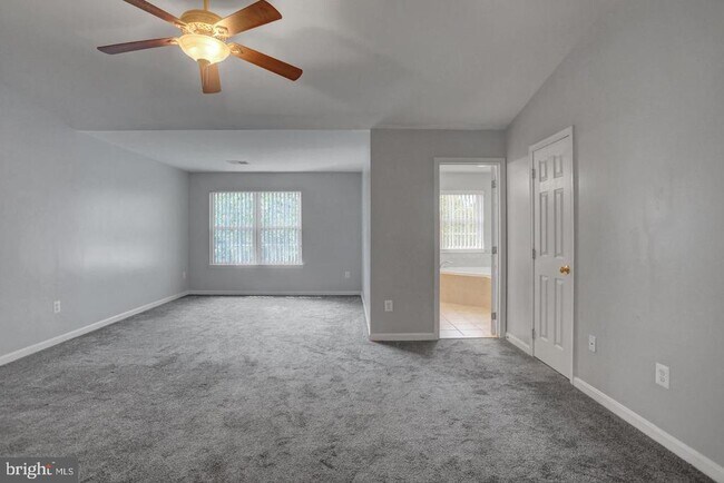 Building Photo - 64 Milestone Ct