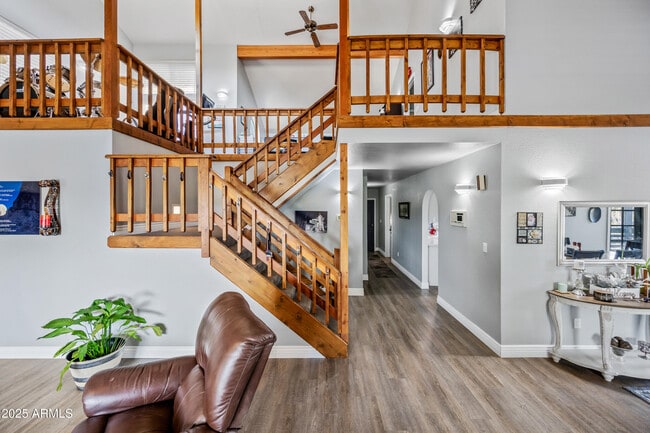 Building Photo - 1207 N Arrowhead Dr