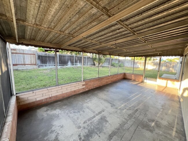 Building Photo - Amazing 4 Bedroom in the Heart of SD!