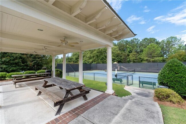 Building Photo - 6440 Century Park Pl SE