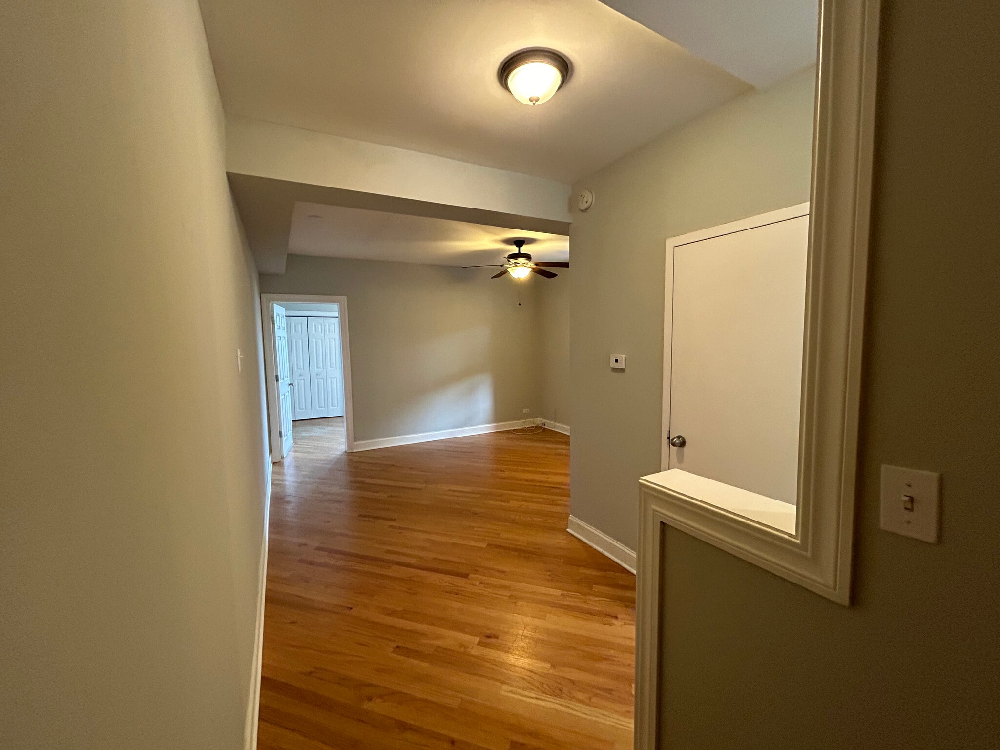 Building Photo - 894 Green Bay Rd