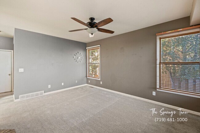 Building Photo - SPECTACULARLY HUGE 6BD HOME with PANORAMIC MOUNTAIN VIEWS - Security Deposit Waiver Available