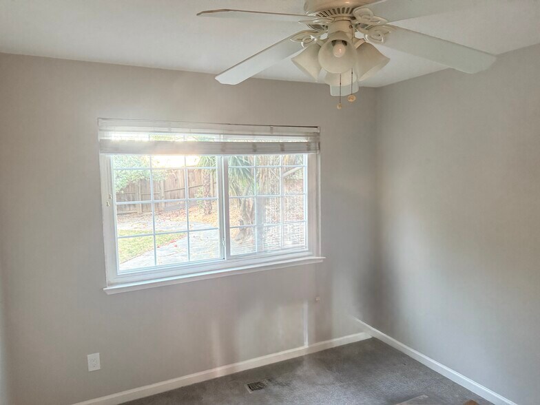 Building Photo - 8731 Augusta Ct