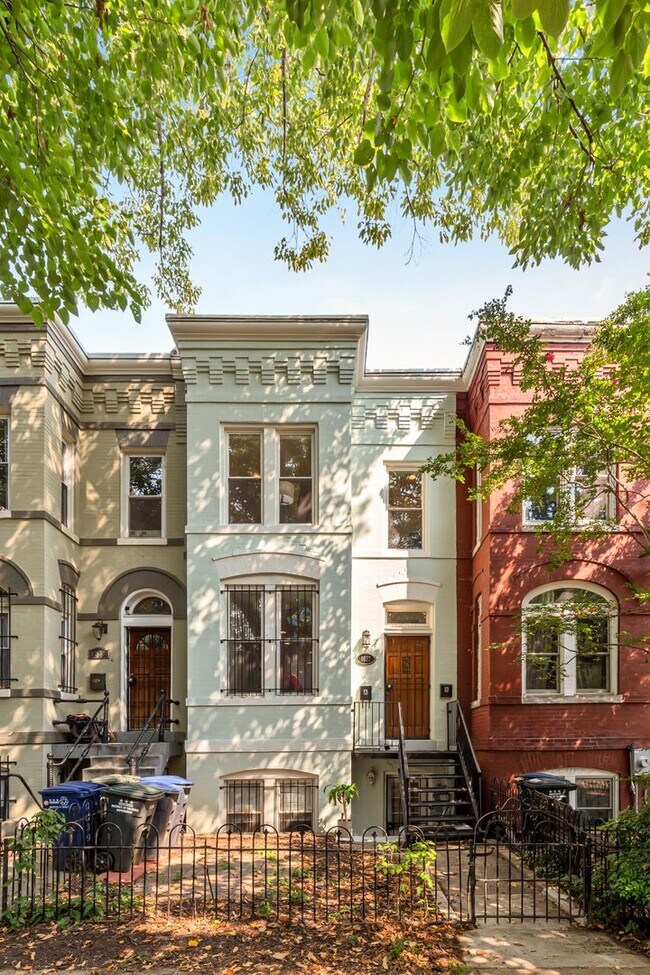 Primary Photo - 1037 5th St NE