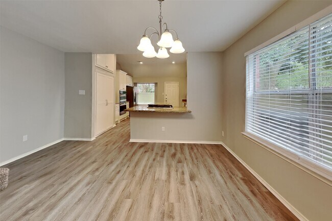 Building Photo - 16819 Kettle Creek Dr