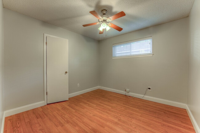 Building Photo - 779/781 Metcalf