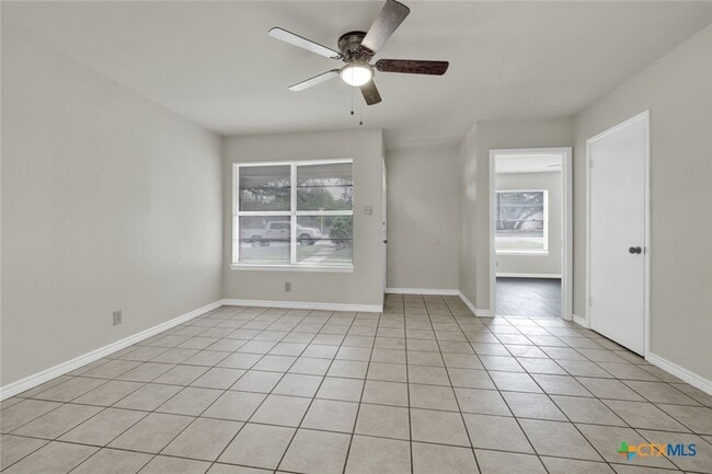 Building Photo - 334 Craddock Ave