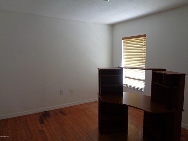 Building Photo - 3337 Hoofprint Dr