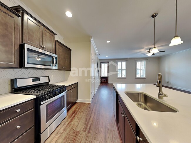 Building Photo - 124 Benjamin Ln