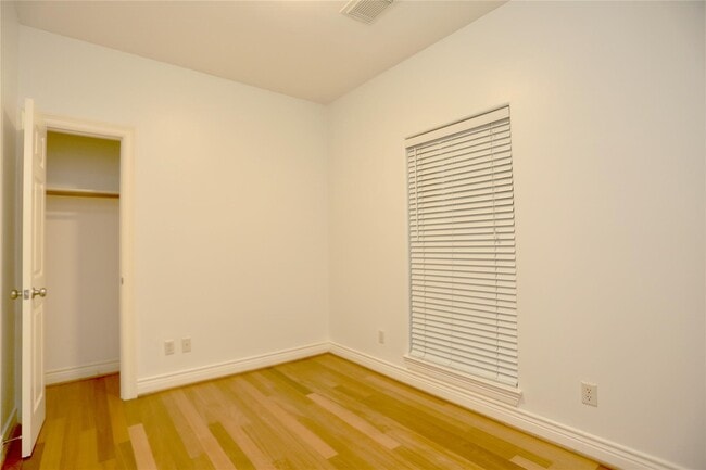 Building Photo - 1314 Birdsall St