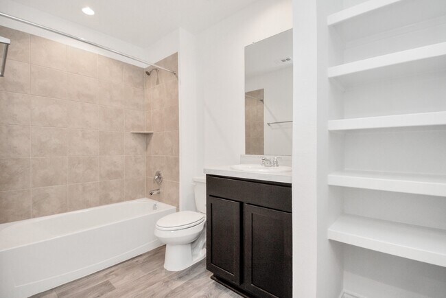 Building Photo - 23133 Teakwood Hills Dr
