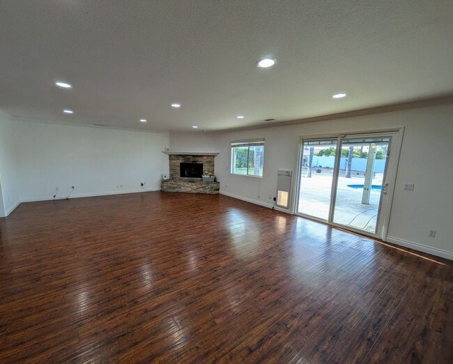Building Photo - 18620 Granite Ave