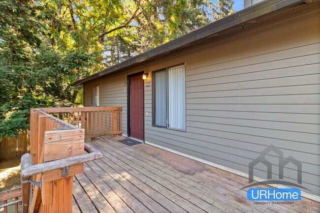Building Photo - 424 SE 169th Ave