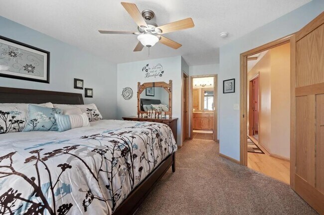 Building Photo - 2921 235th Ave NW