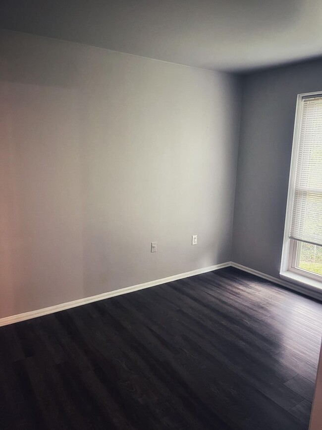 Building Photo - 2 Bed 1 Bath Bladensburg, MD