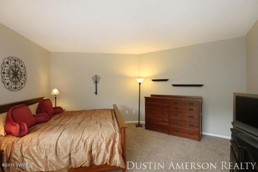 Building Photo - 7799 Abby Ln SE