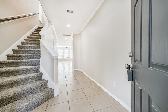 Primary Photo - 4214 Brinkley St