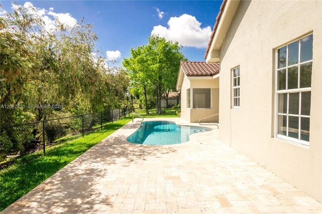 Building Photo - 3799 Lancewood Dr