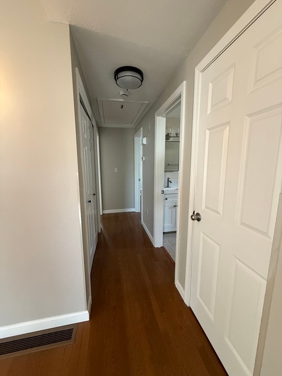 Building Photo - 33 Brookbend Way W