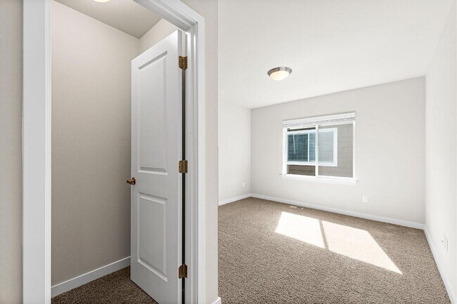 Building Photo - Modern 4-Bedroom Yelm Home with Covered Patio, Outdoor Fireplace & Office/Flex Space!