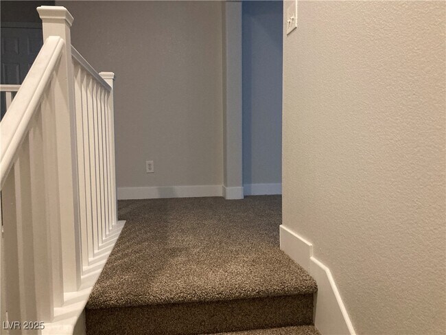 Building Photo - 9068 W Palomino Park Ct