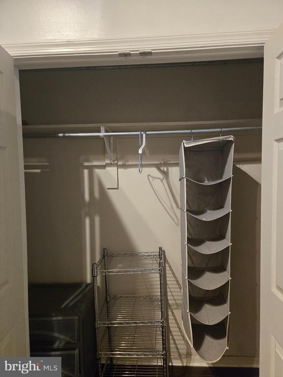 Building Photo - 1304 Walnut St