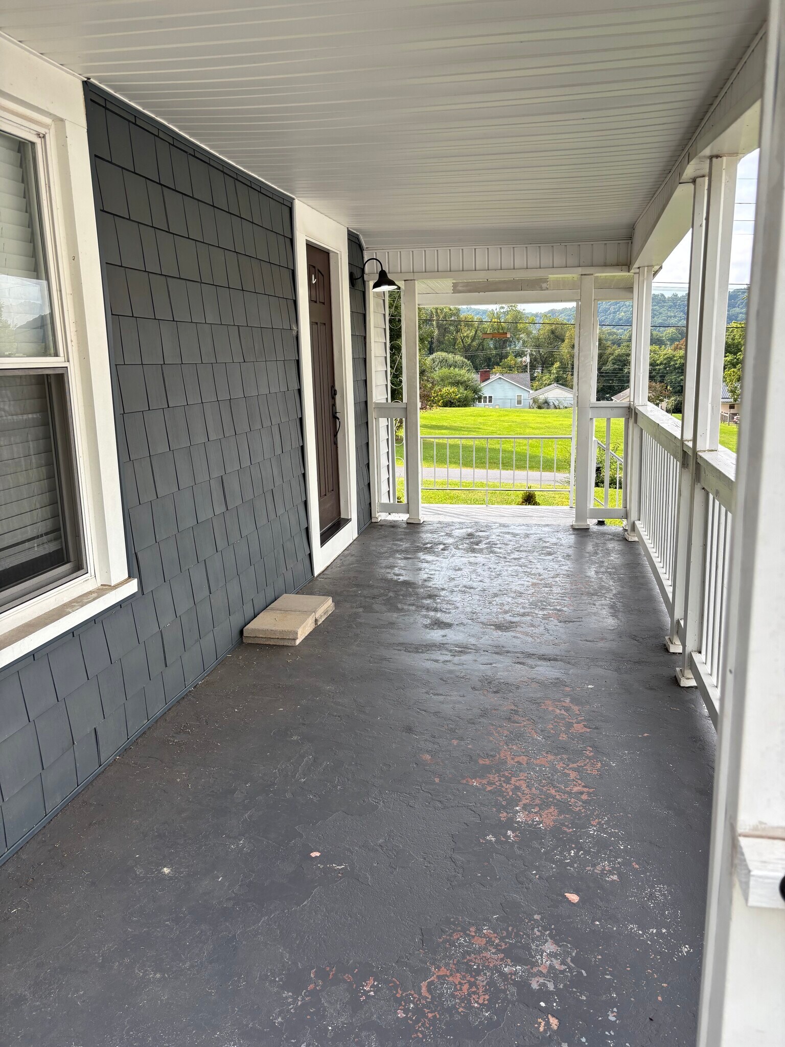 Covered entrance porch - 2459 Bradley St