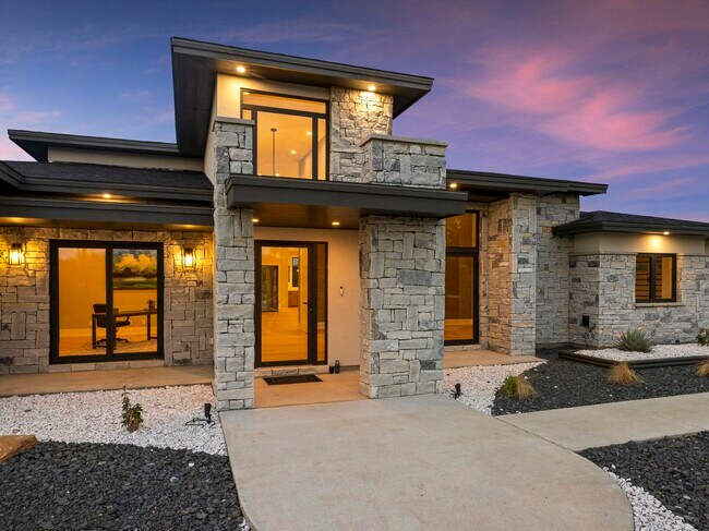 Building Photo - 368 Indian Rdg