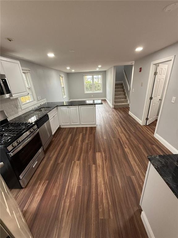 Building Photo - 16 Saratoga Ave