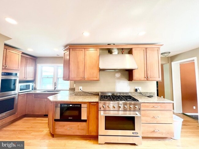 Building Photo - 6605 Keene Dr
