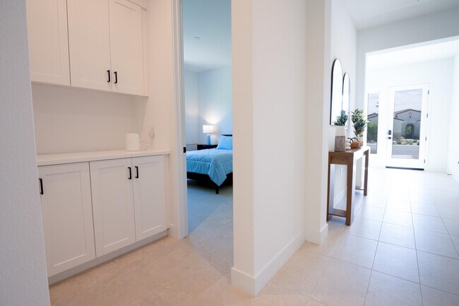 Building Photo - 57535 Cherrywood Pl