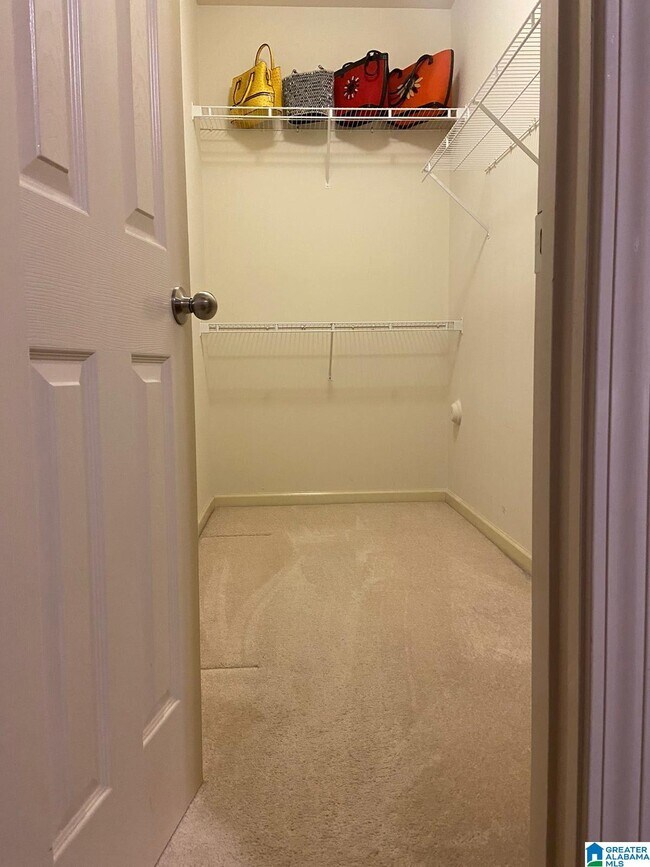 Building Photo - 1004 Medinah Dr