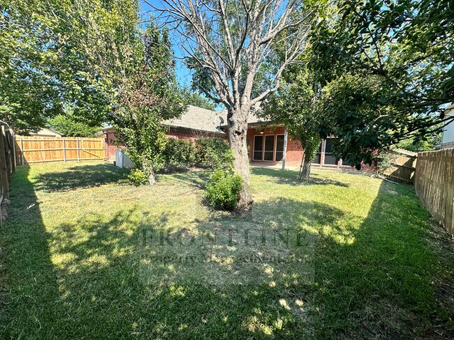 Building Photo - 629 Dorchester Dr