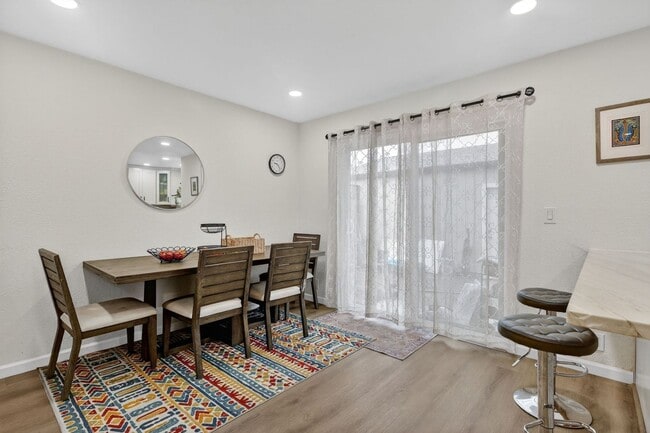 Building Photo - 4226 Comet Cir