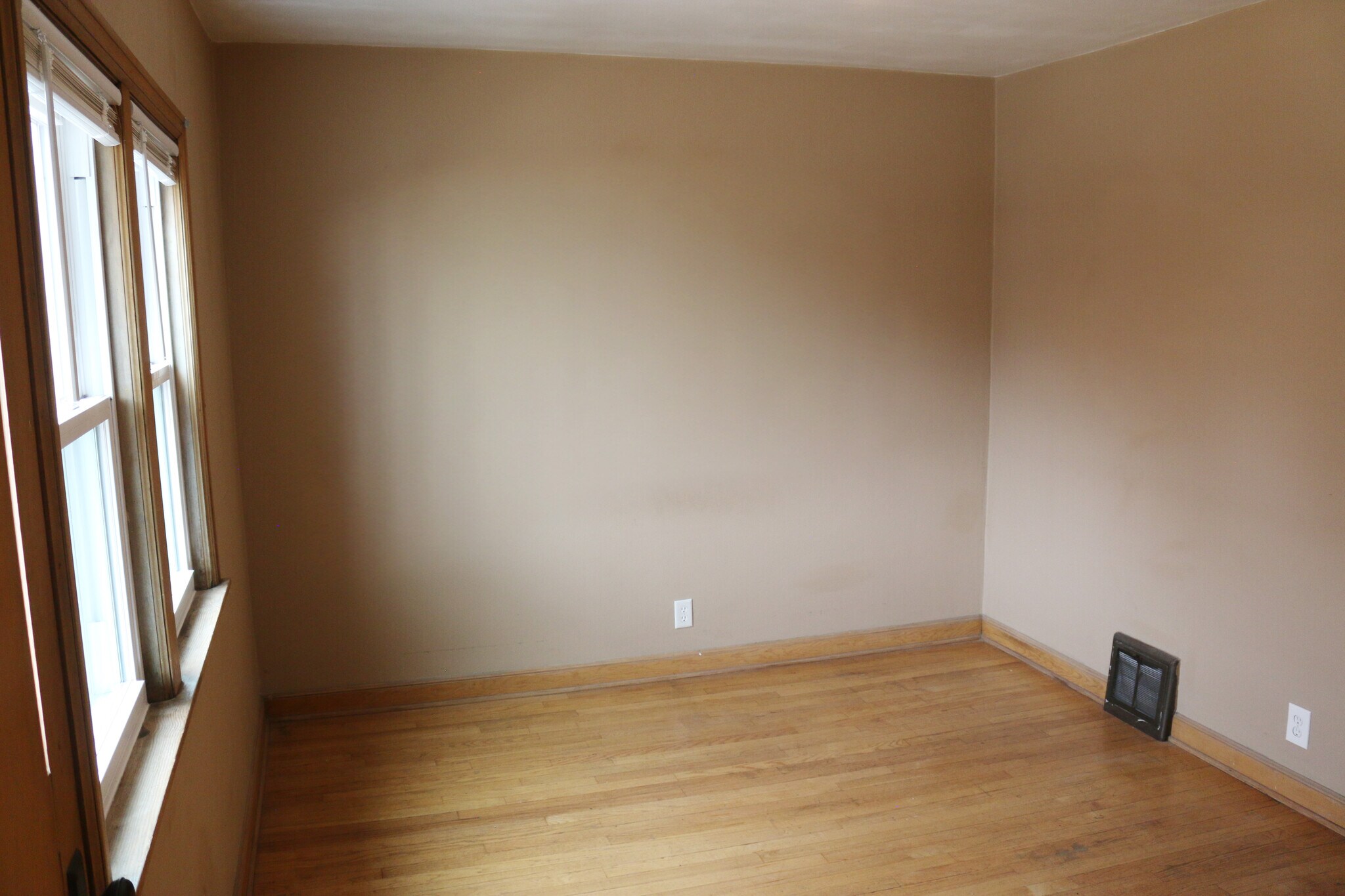 Building Photo - 3108A N Pierce St