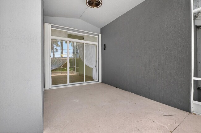 Building Photo - 11728 Dove Hollow Ave