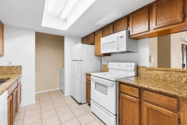 Building Photo - 14777 Wunderlich Dr