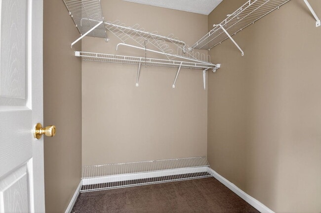 Building Photo - 2260 Rolling Meadows St