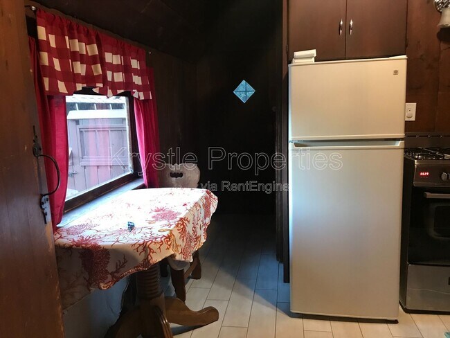 Building Photo - 50 Winslow Ave