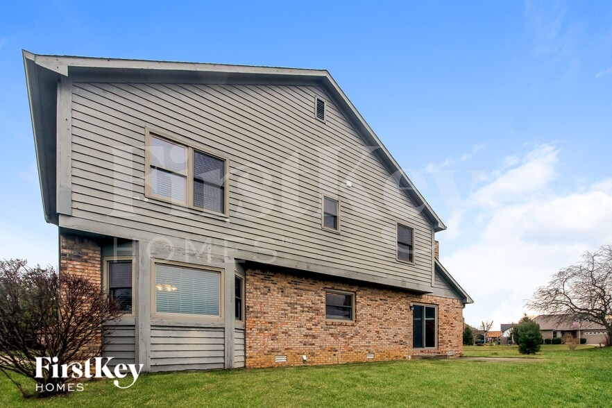 Building Photo - 458 Pebble Way