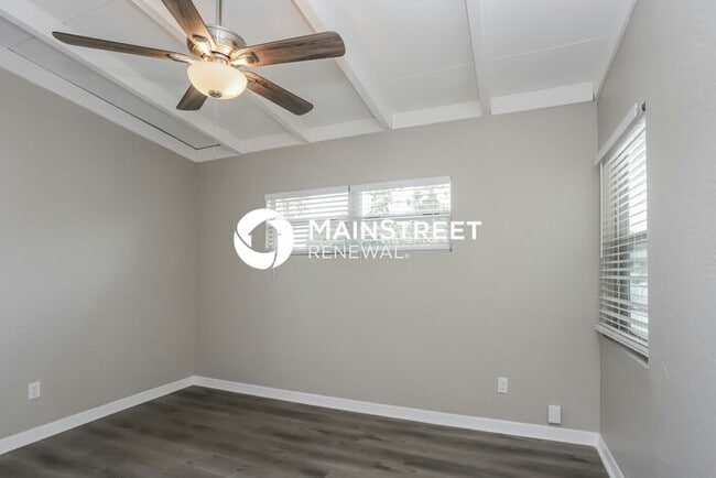 Building Photo - 3 Bedroom Pet-Friendly Home in ST PETERSBU...