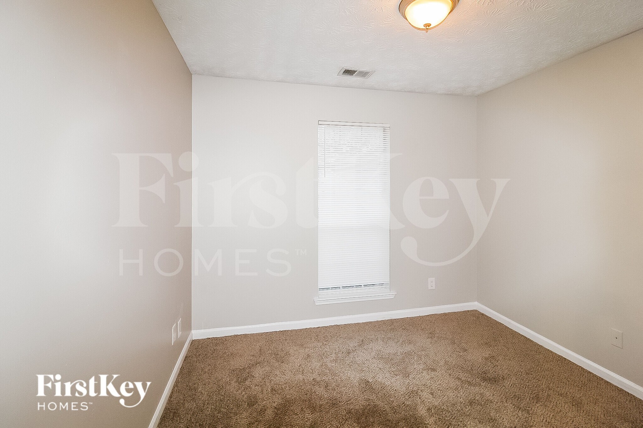 Building Photo - 6206 Amberly Rd