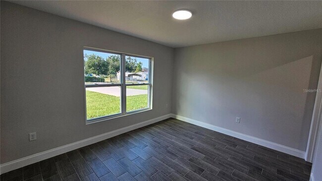 Building Photo - 602 Lime Ave