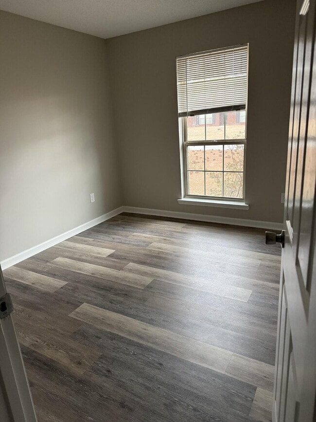 Building Photo - Great remodel close to Fort Stewart.